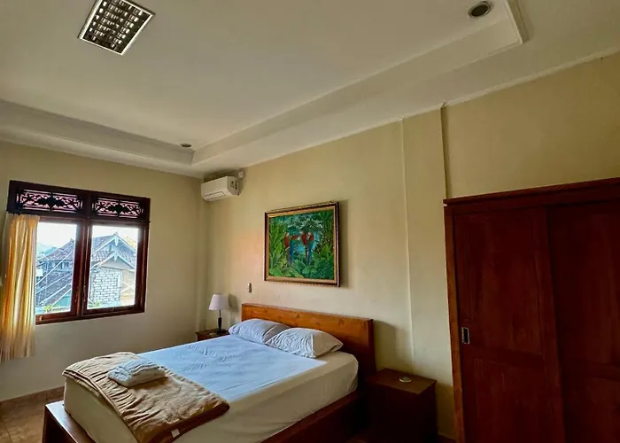 Ostello Nua House *