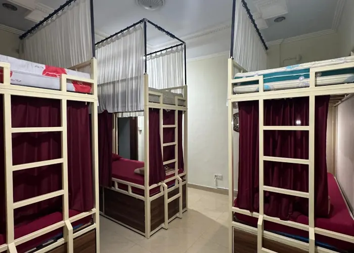 Nua House *